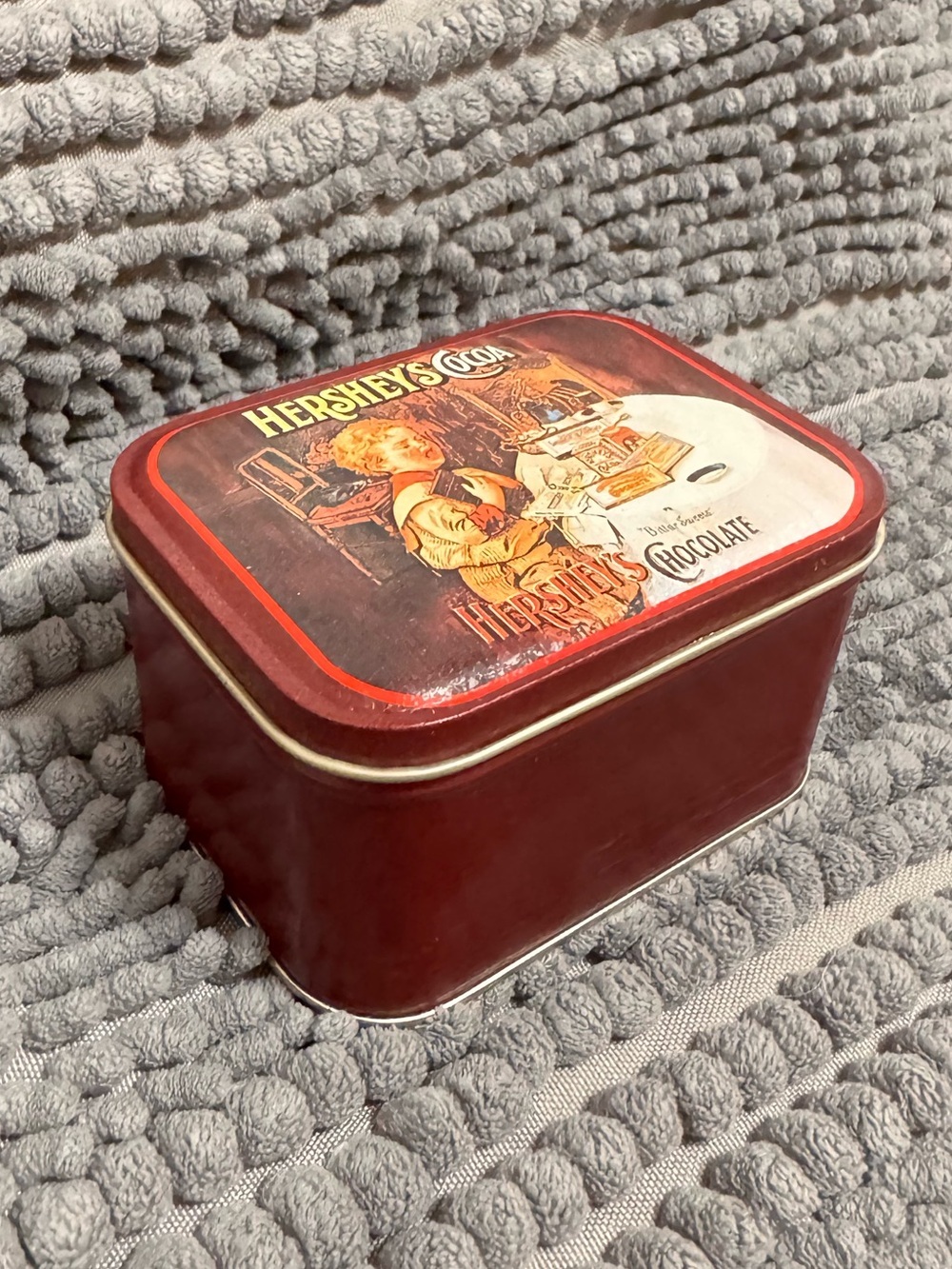 Vintage Hershey’s Cocoa Bristol Tin Canister - Retro Farmhouse Kitchen Decor - Picture 6 of 9